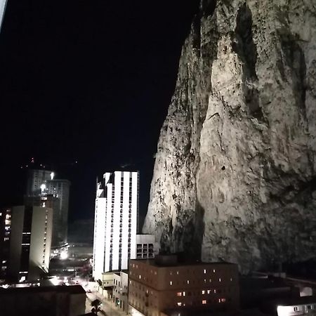 Cp High Floor Luxury Studio Sleeps 3 Gibraltár Kültér fotó